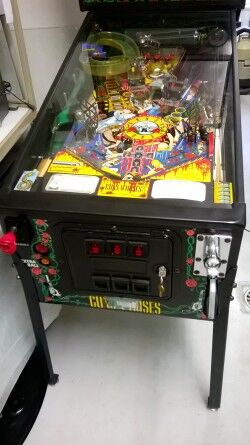 Data East Guns N' Roses flipperkast