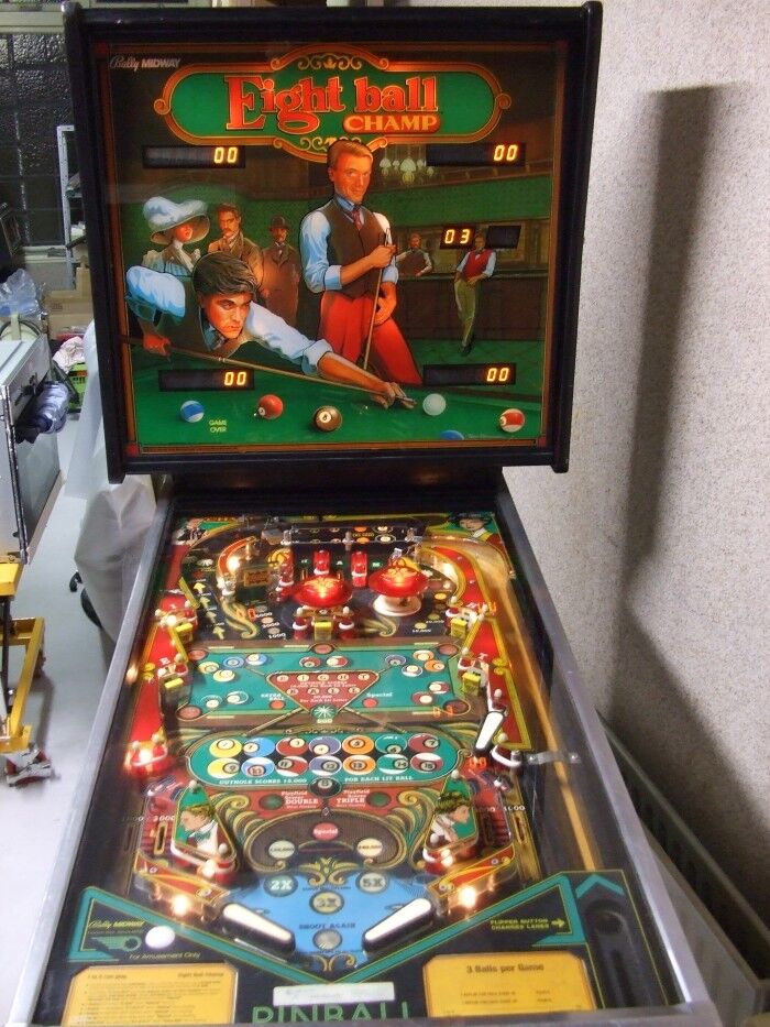 Bally Eightball Champ flipperkast